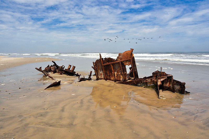 Берег скелетов намибия. Намибия берег скелетов (Skeleton Coast). Парк берег скелетов Намибия. Пляж скелетов Намибия. Берег скелетов Ангола.